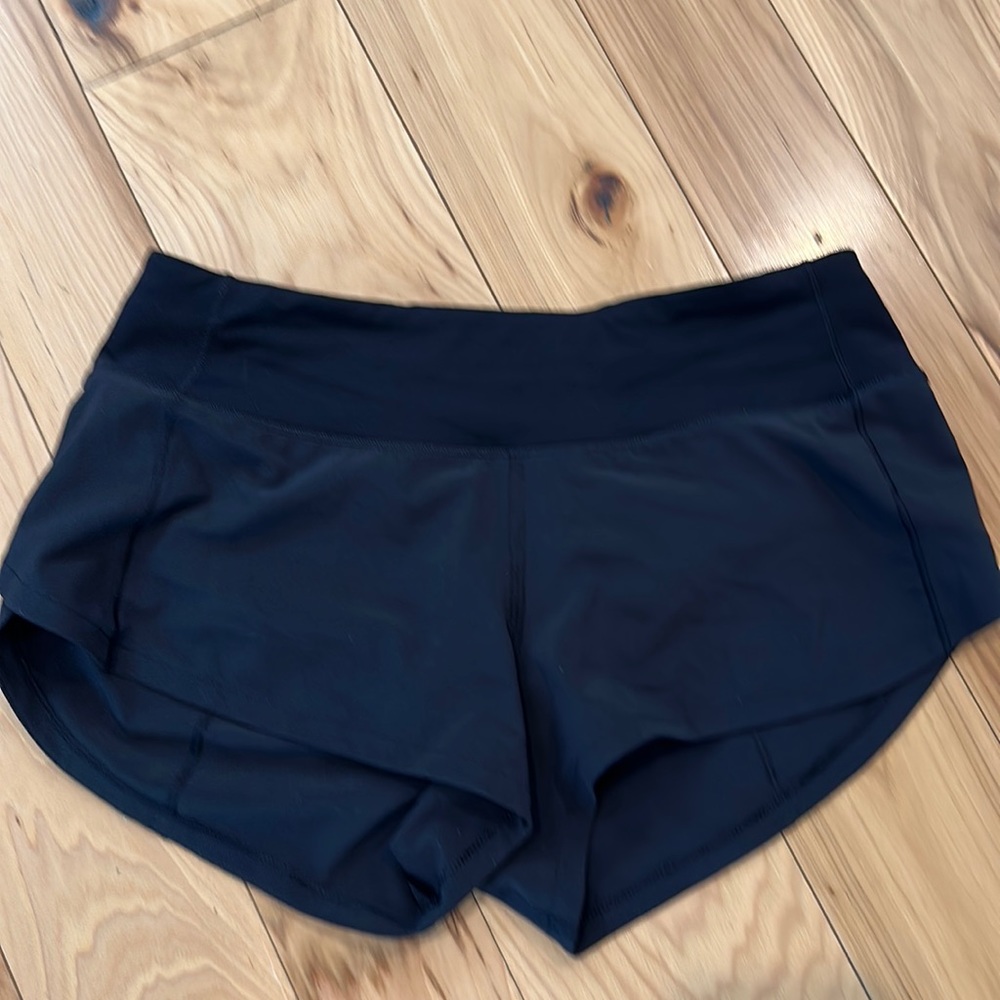 Lululemon SpeedUp 2.5” short black size 2